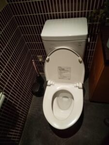 トイレ　つまり　便器脱着　高圧ポンプ　薬品洗浄